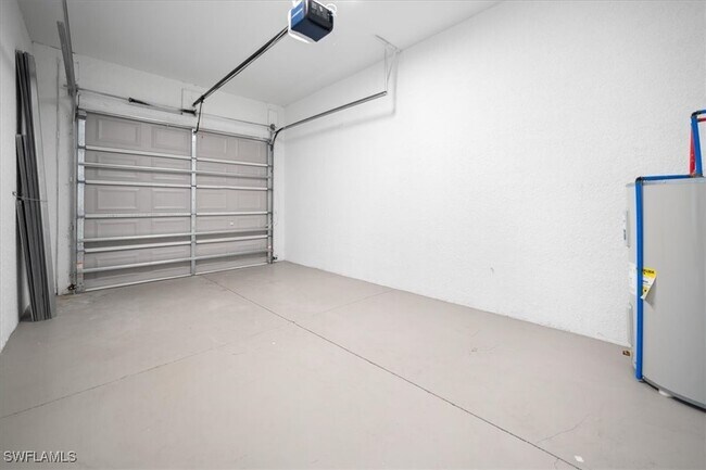 Building Photo - 2400 Wanda Ave N