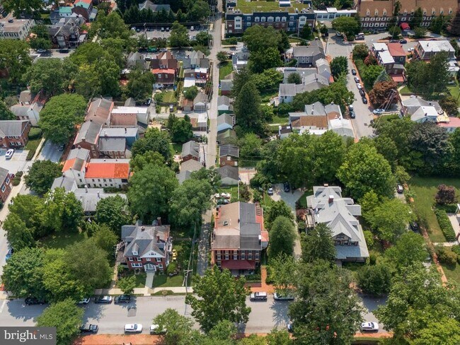 Building Photo - 318 N Matlack St