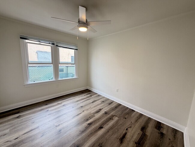 Building Photo - 7307 S Halldale Ave