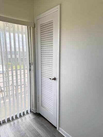 Building Photo - 164 Easthampton G