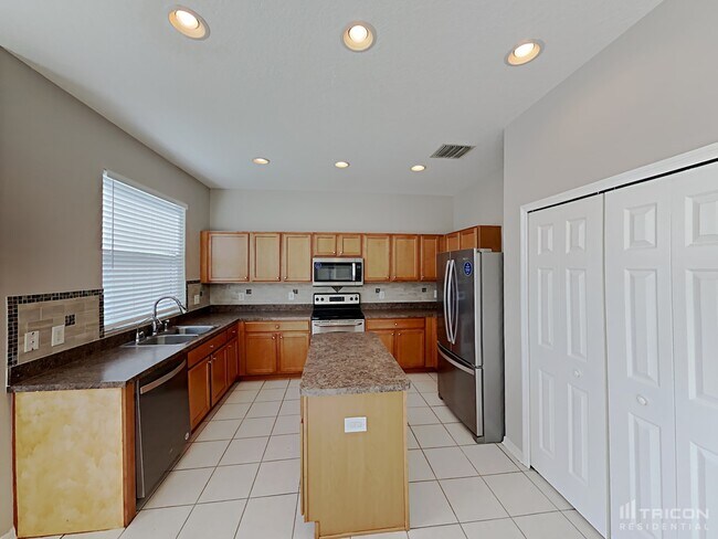 Building Photo - 18840 Narimore Dr