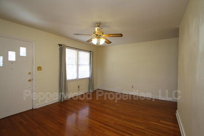 Building Photo - 336 W Hampton Ave