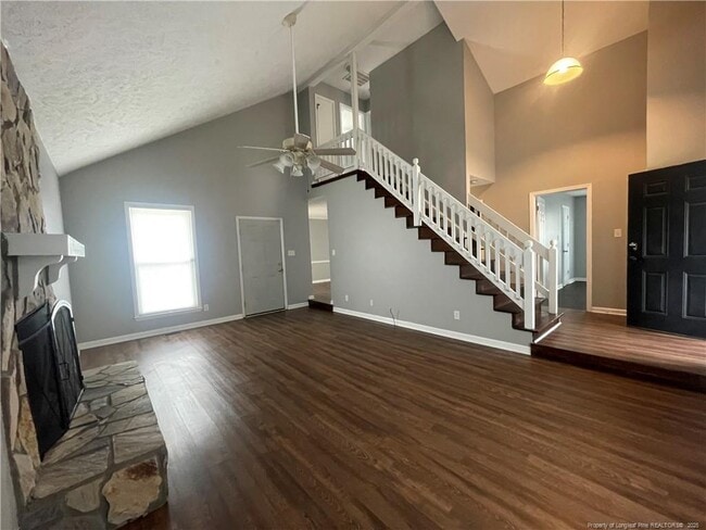 Building Photo - 5701 Paradise Ct