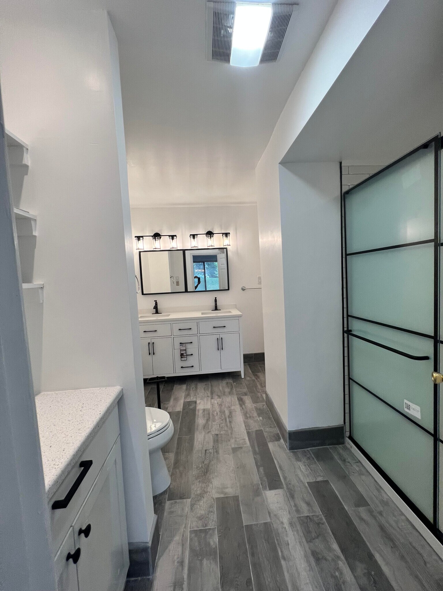Over sized new full bath - 95 Timothy Cir