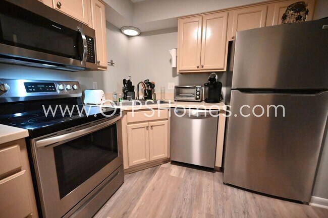 Building Photo - WaterFront, Furnished Unit in Niceville