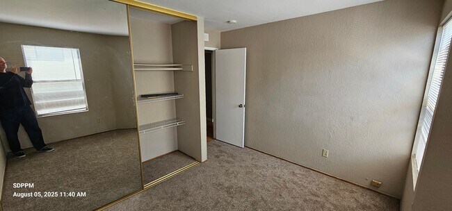 Building Photo - HILLCREST - SAN DIEGO - Nice 2 Bedroom / 2...