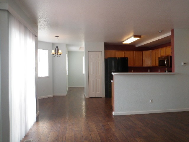 Building Photo - Beautiful Shadow Ridge 2-Story