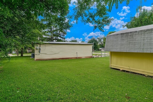 Building Photo - 1101 Shirley Ln