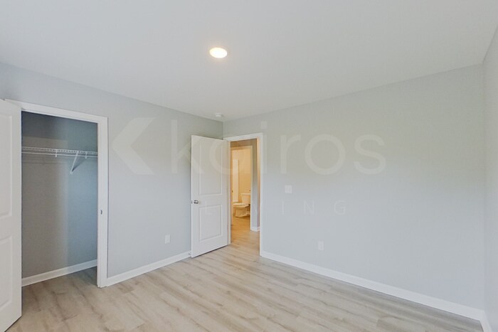 Building Photo - 656 June St