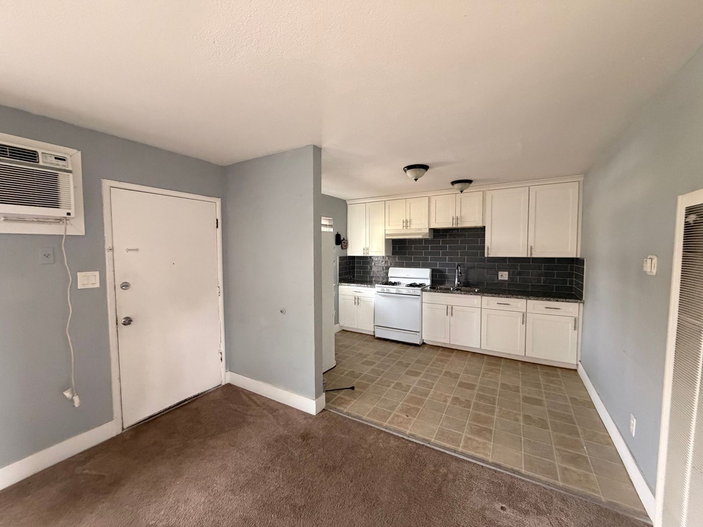 Building Photo - 1298 W Capitol Ave