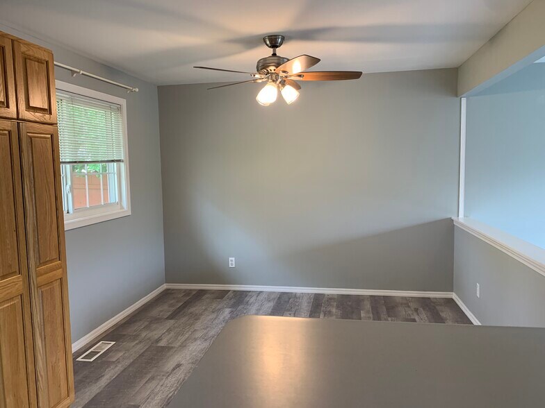 Building Photo - 5608 Sky Hill Dr