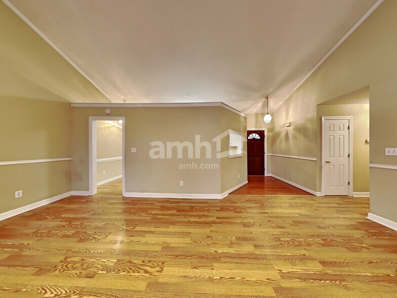 Building Photo - 1206 Saura Ct