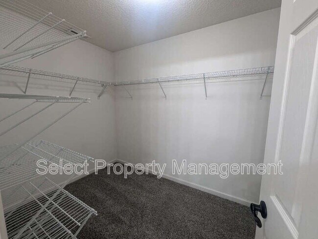 Building Photo - 2118 Blue Spring Run