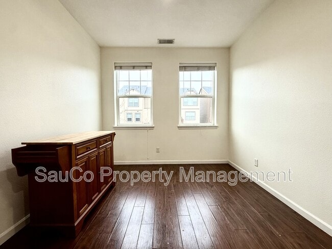 Building Photo - 11044 Southwest Sage Terrace