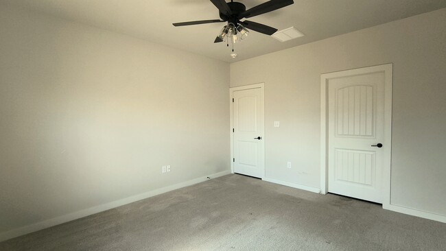 Building Photo - 1215 Sierra Ln