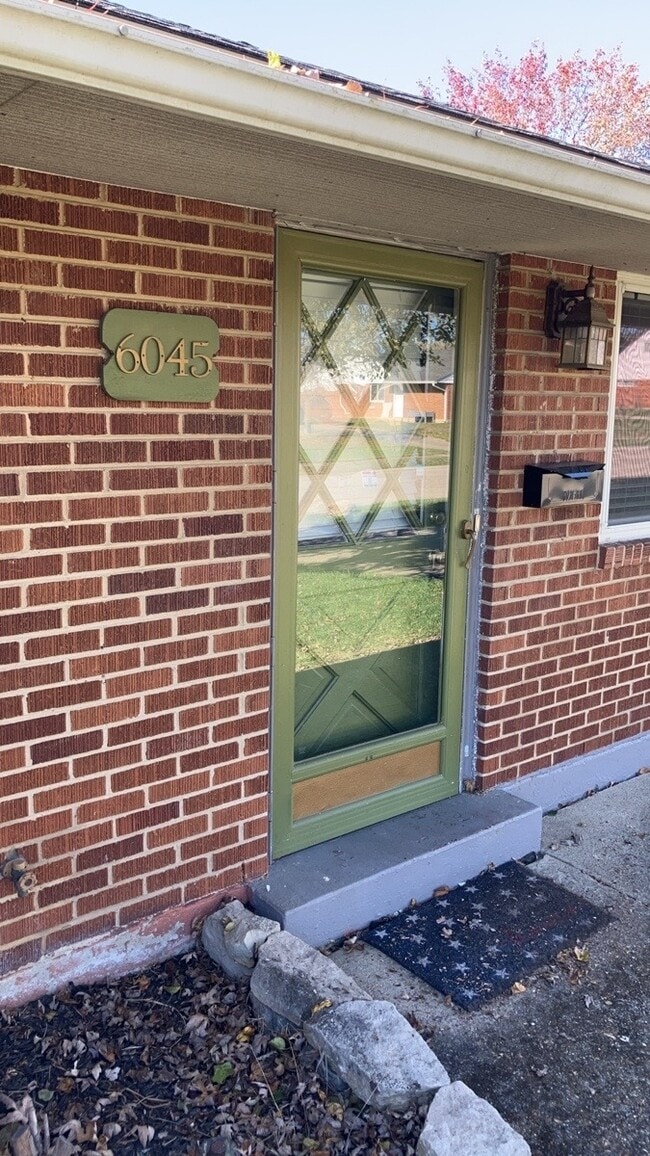 Building Photo - 6045 Ansbury Dr