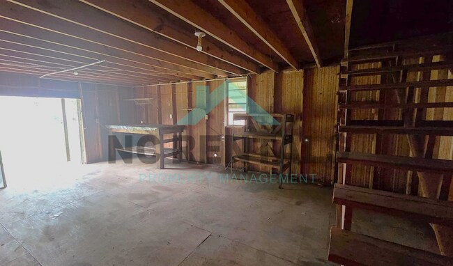 Building Photo - 2300 Carlford Rd