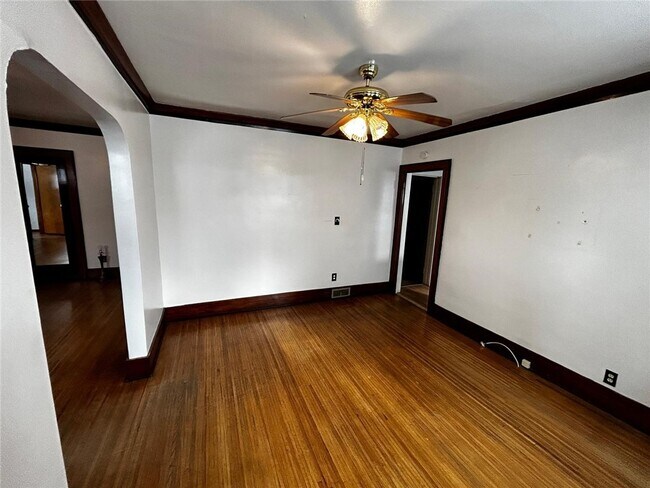 Building Photo - 850 Glide St