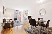 Building Photo - 330 River St