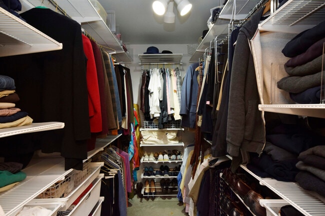 Building Photo - 319 Wesley Ave