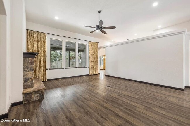 Building Photo - Luxurious Single-Level Rancher in Post Falls