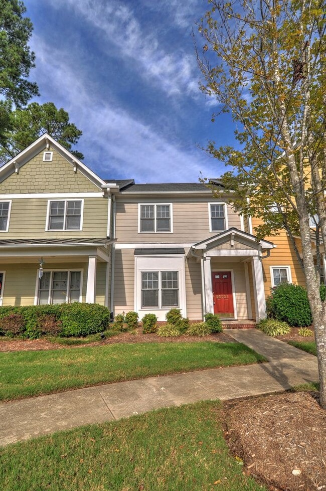 Building Photo - Light, Bright Governor's Village Townhome