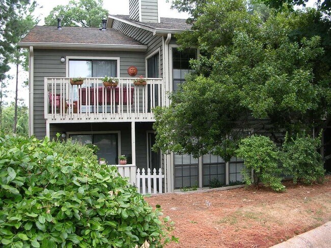 Building Photo - 4646 Vinings Central Run SE