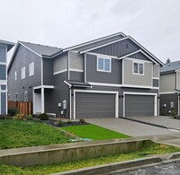 Building Photo - Brand New 4-Bedroom Duplex for Rent in Lacey!