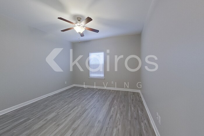 Building Photo - 10103 W 20th St