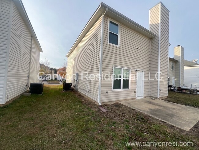 Building Photo - A beautiful home with 3 bedrooms