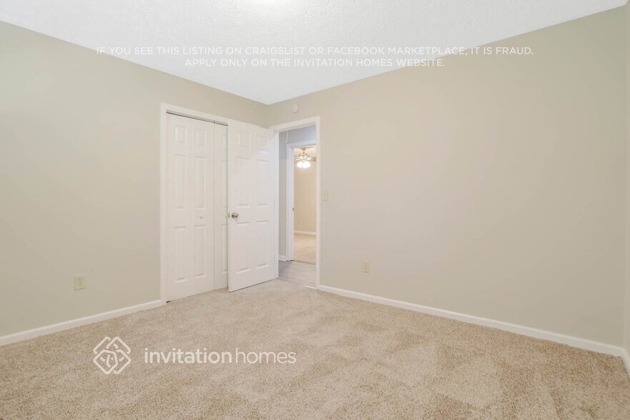 Building Photo - 246 Sandra Dr NW
