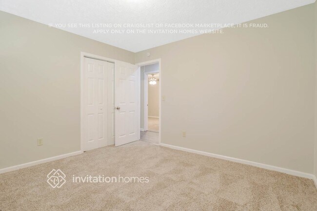 Building Photo - 246 Sandra Dr NW