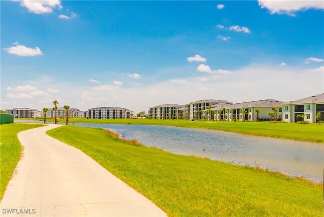 Building Photo - 15345 Grn Acrs Ave