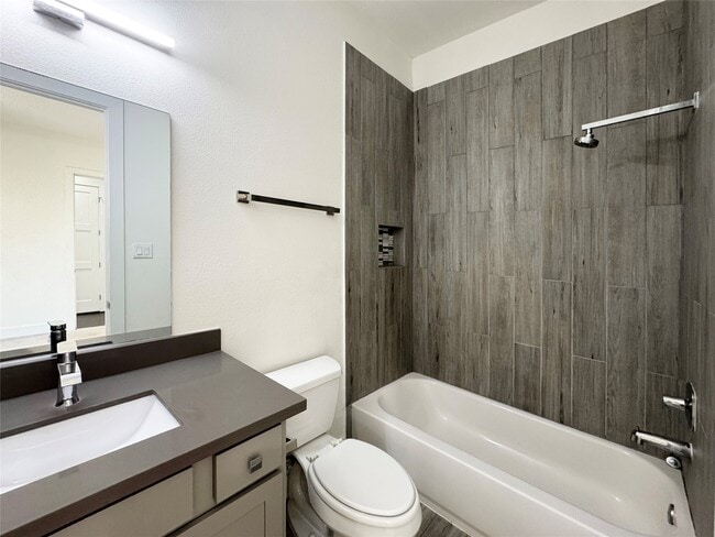 Building Photo - 2905 Gillespie St