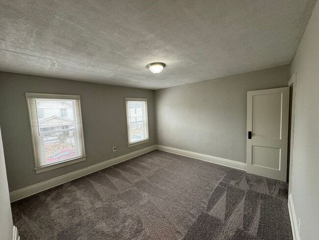 Building Photo - 149-151-151 E Woodrow Ave