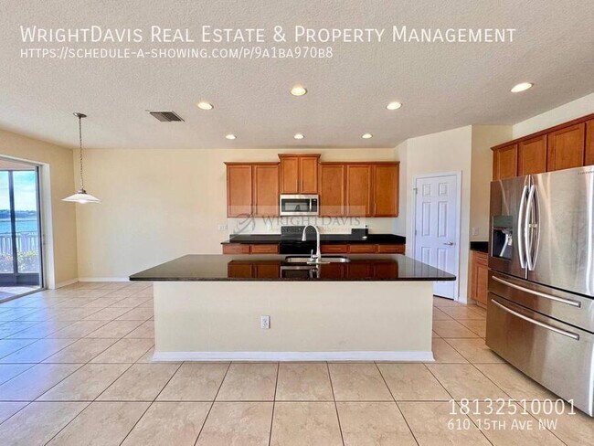 Building Photo - 610 15th Ave NW