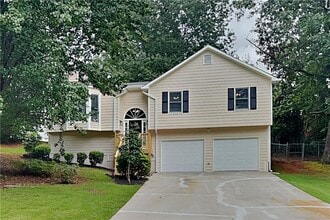 Building Photo - 77 Breckenridge Dr