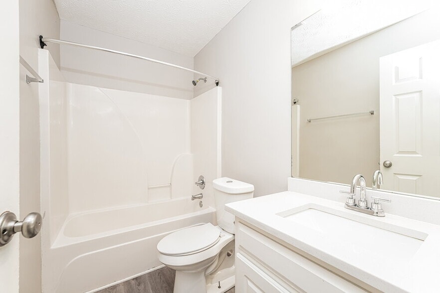 Building Photo - 45 Weldon Pl