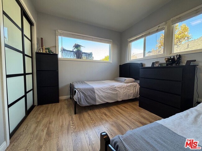 Building Photo - 10148 Gothic Ave