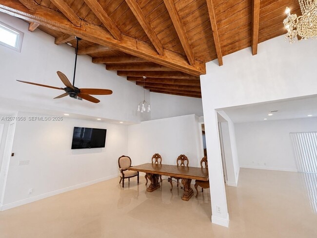 Building Photo - 8142 Silver Palm Ct