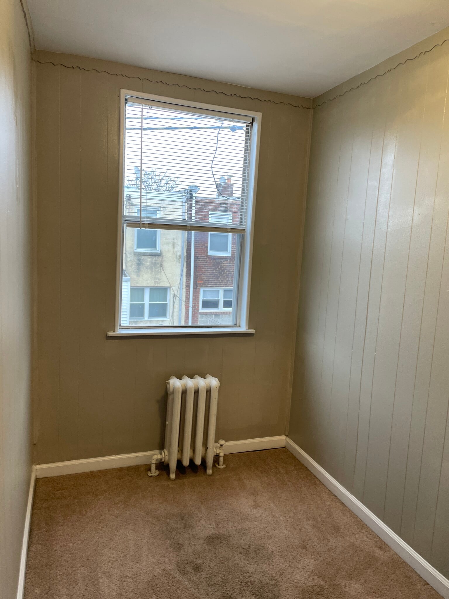 Building Photo - 2435 S Milan St