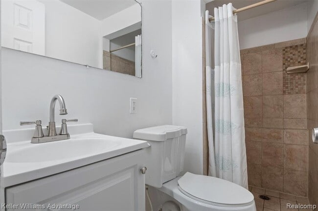 Building Photo - 14377 Cranston St