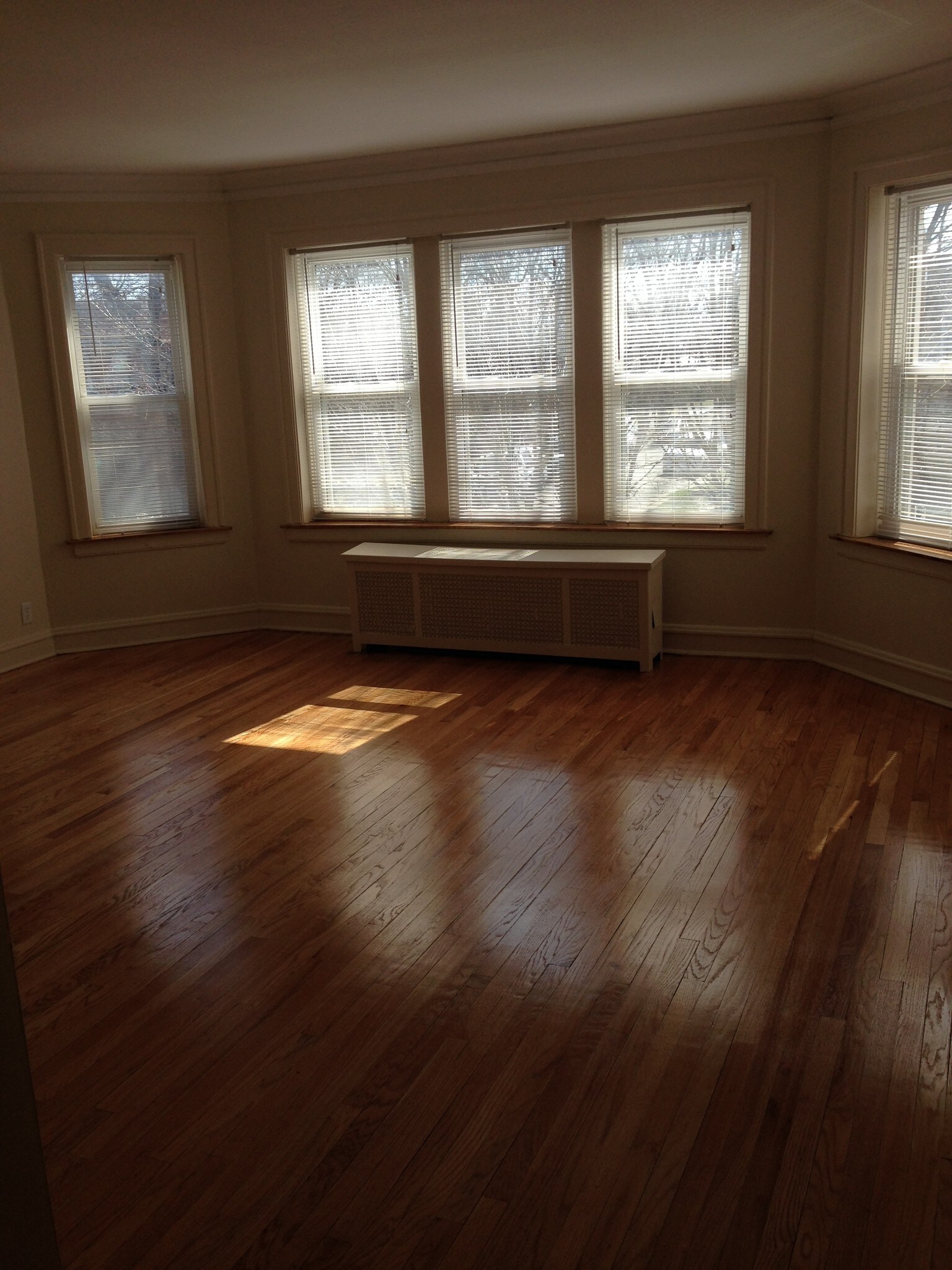 Building Photo - 2014 E 77th St