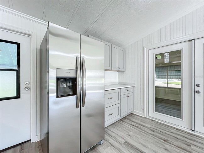 Building Photo - 140 Orangewood Dr