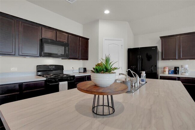 Building Photo - 5503 Creekside Ridge Trail