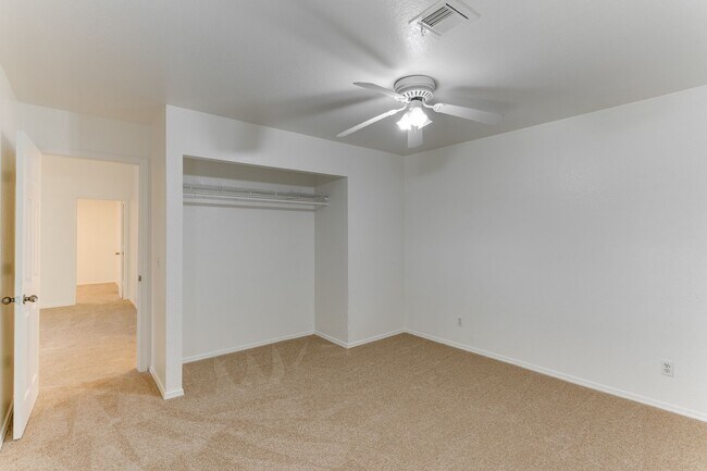 Building Photo - 1607 Justin Ct