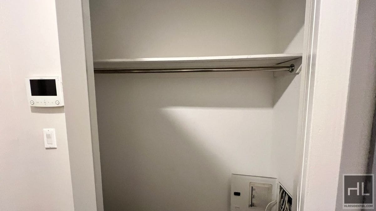 Building Photo - BERGEN STREET