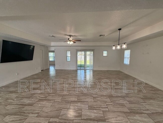 Building Photo - 1217 25th St