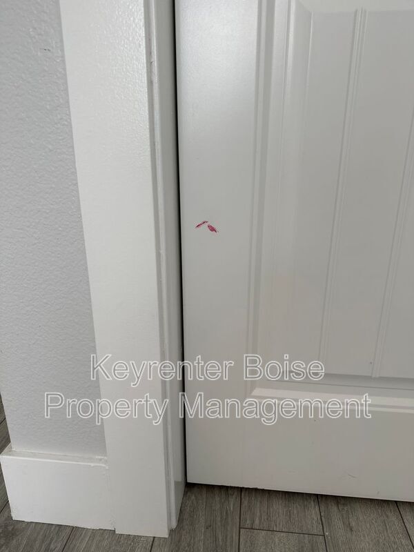 Building Photo - 1691 E Daulby St