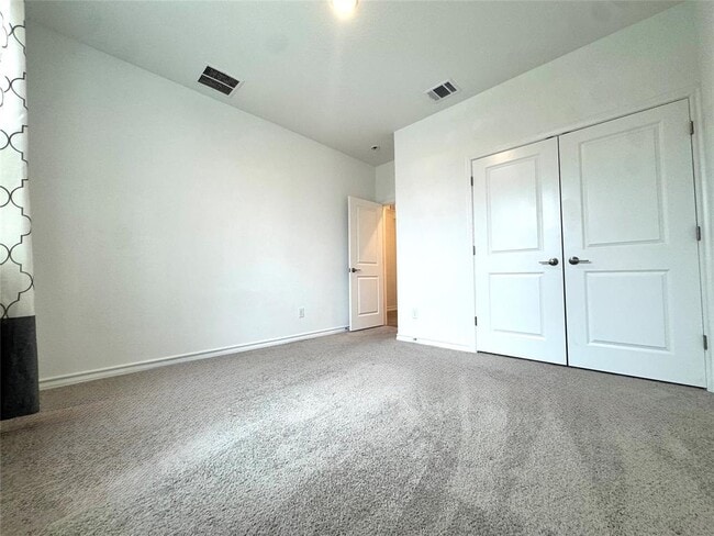 Building Photo - 1007 Moose Rd